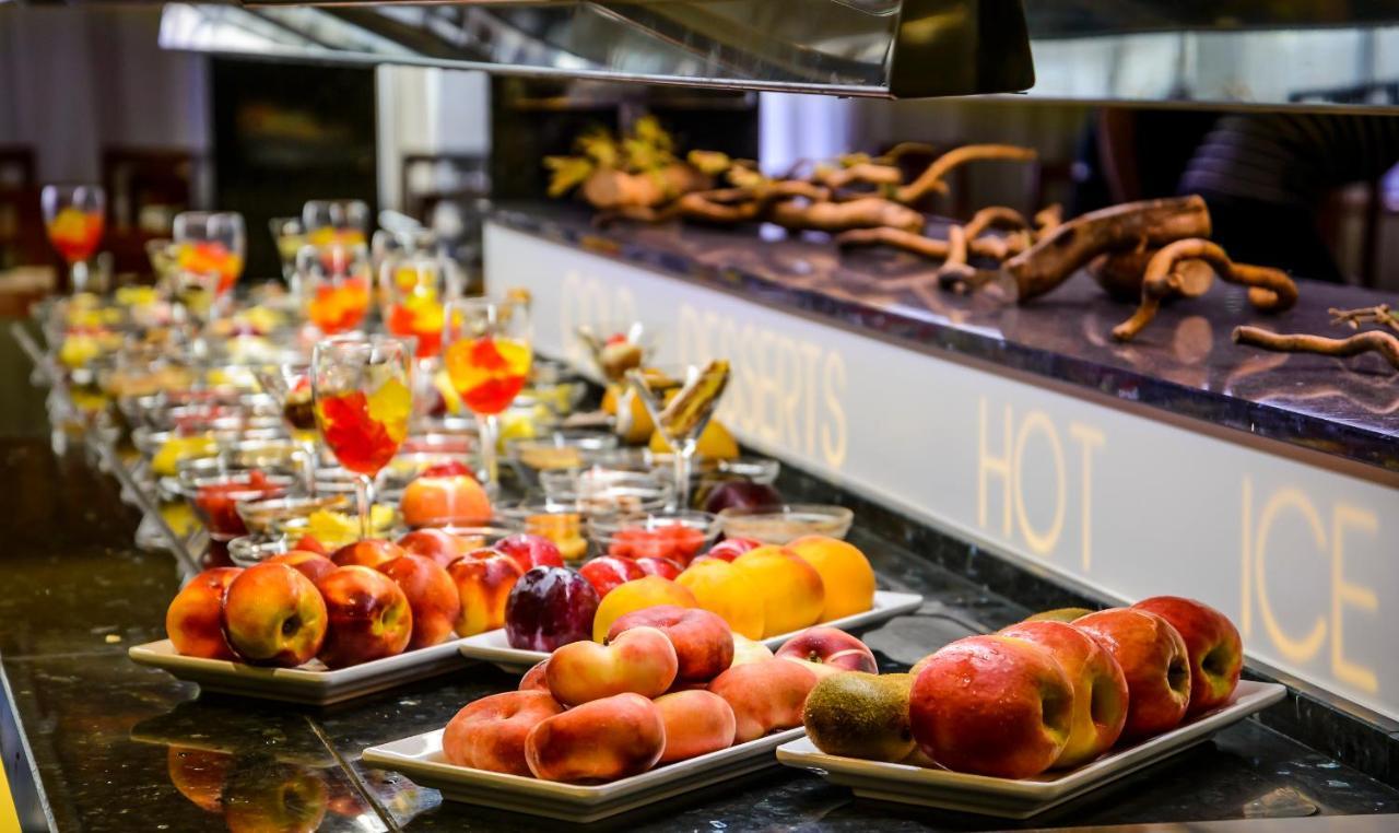 Hotel Avenida Бенидорм Екстериор снимка