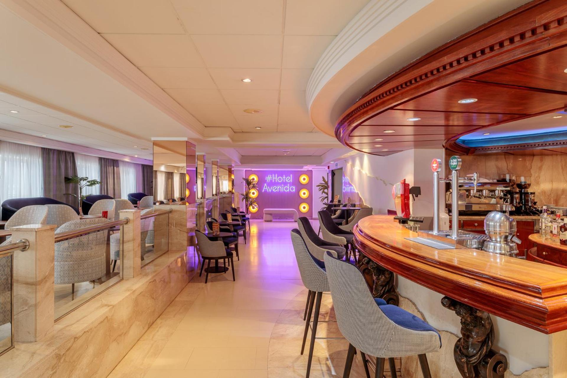 Hotel Avenida Бенидорм Екстериор снимка