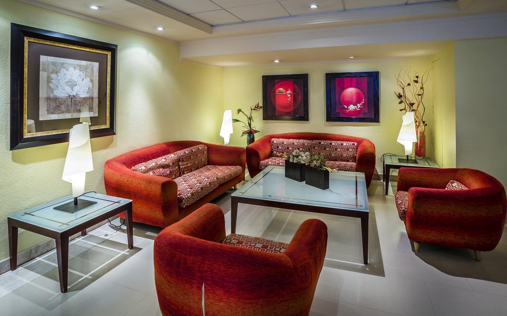 Hotel Avenida Бенидорм Екстериор снимка