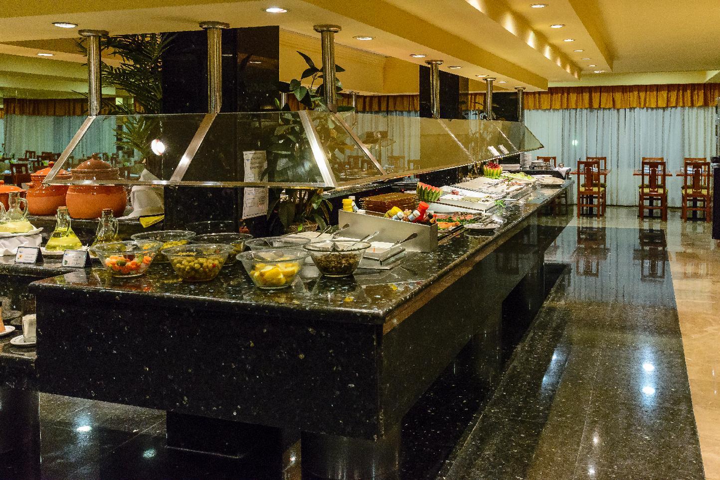 Hotel Avenida Бенидорм Екстериор снимка