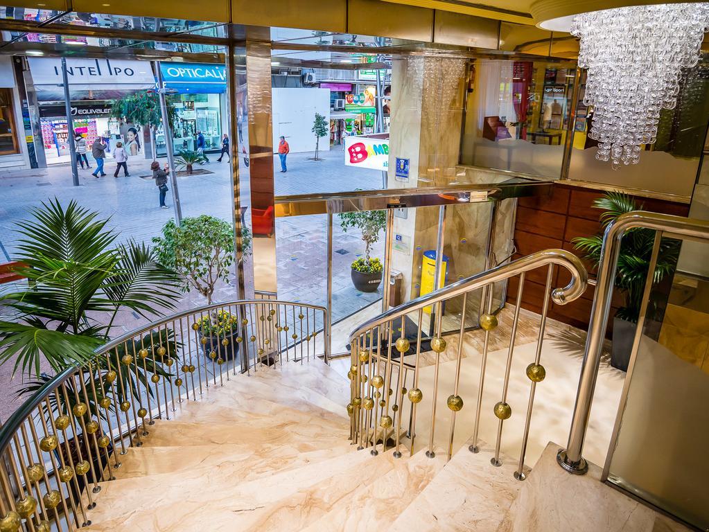 Hotel Avenida Бенидорм Екстериор снимка