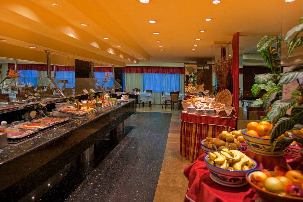 Hotel Avenida Бенидорм Екстериор снимка