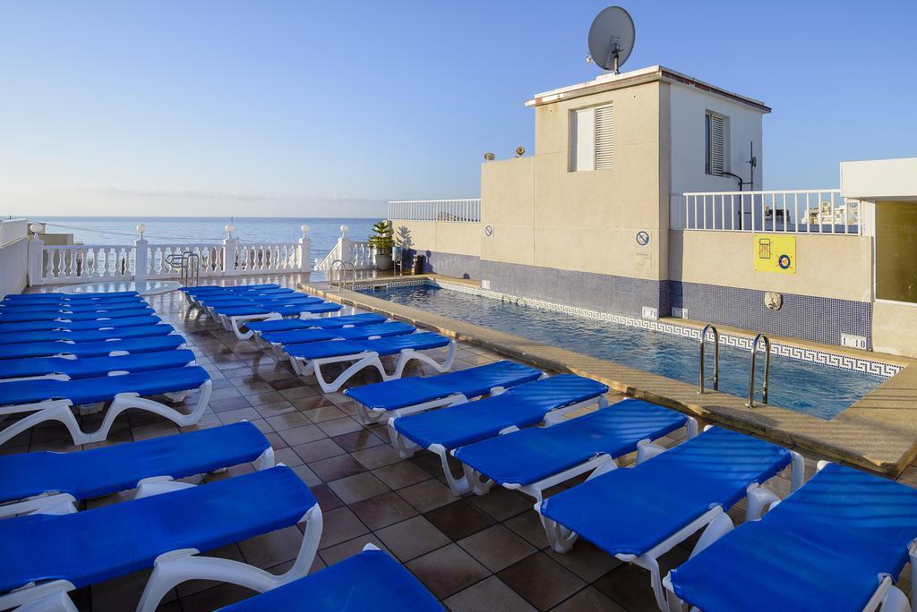 Hotel Avenida Бенидорм Екстериор снимка